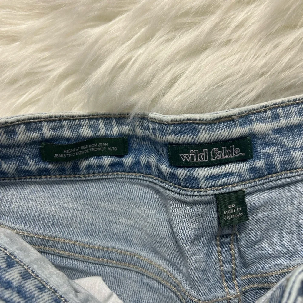 Size 00 wild fable light-wash jeans E1